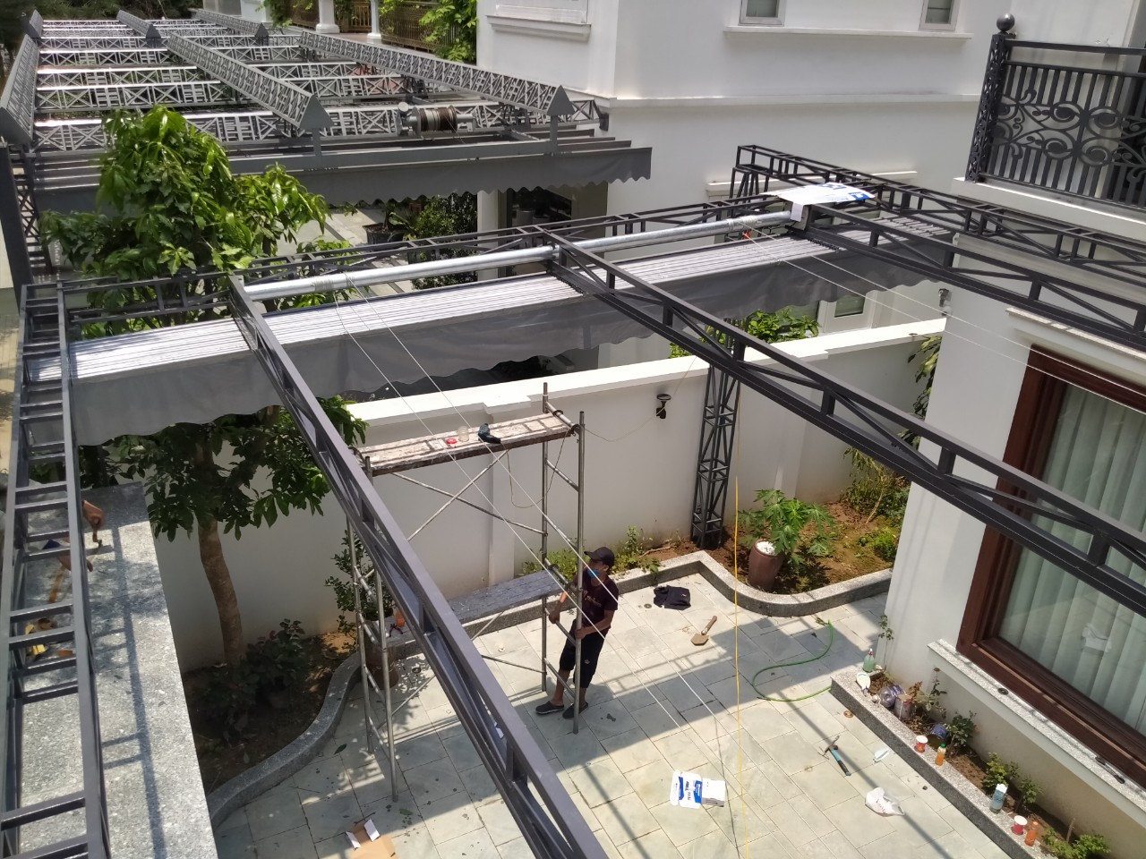 bạt che nắng mưa 